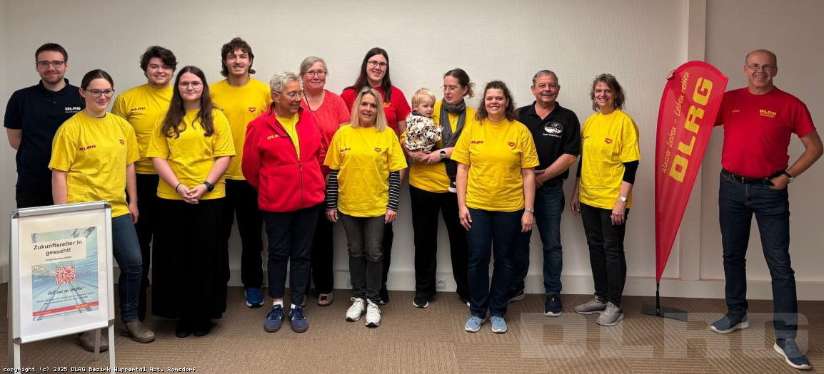 Mitarbeitenden-Gruppenfoto aus der JHV 2025