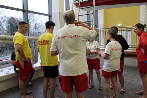 Kampfrichter bei der Besprechung